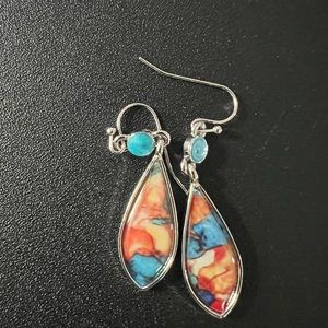 3/$30 NWT Multicolored Silver Toned Drop Style Earrings